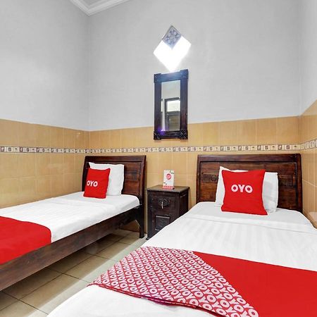 Oyo 90695 Srikandi Nologaten Yogyakarta Exterior foto