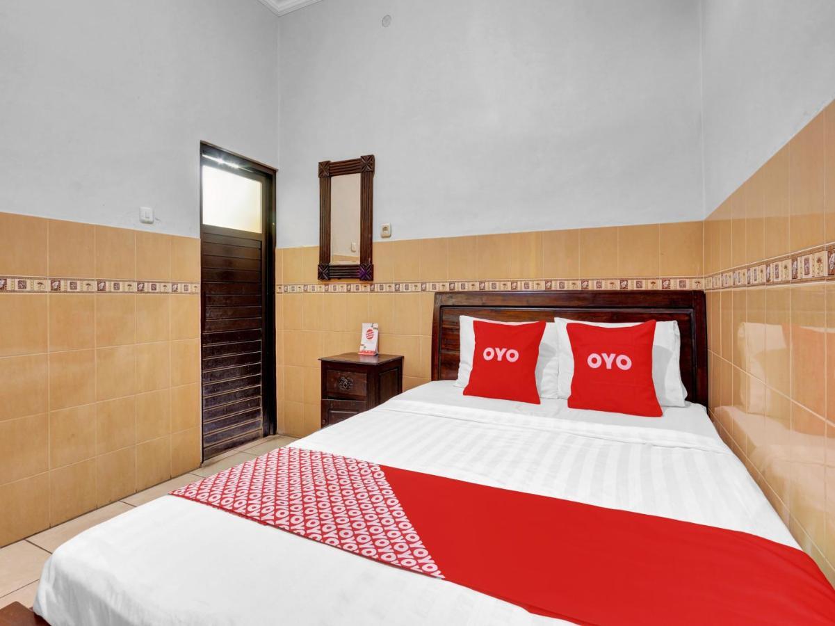 Oyo 90695 Srikandi Nologaten Yogyakarta Exterior foto