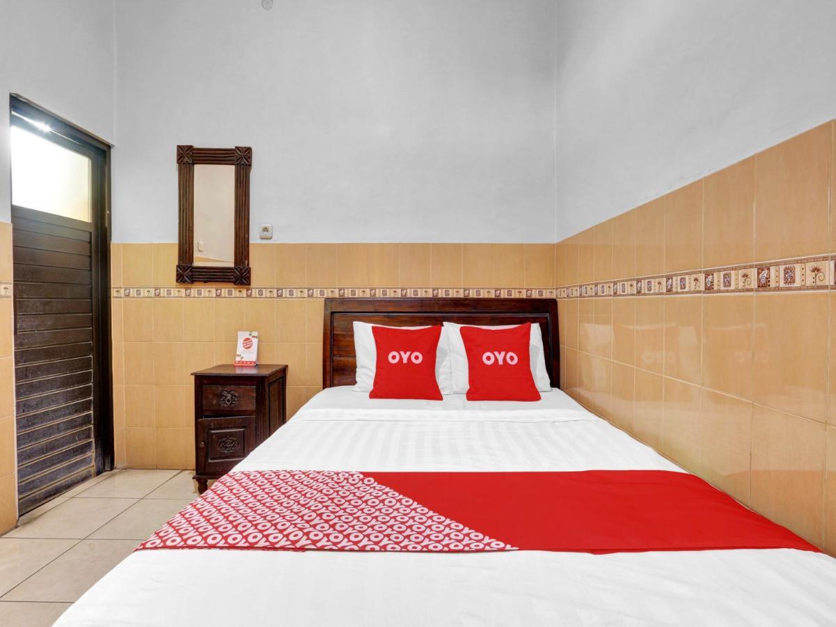 Oyo 90695 Srikandi Nologaten Yogyakarta Exterior foto