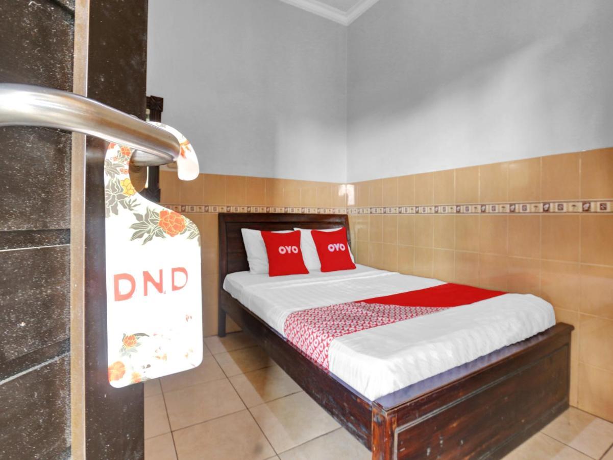 Oyo 90695 Srikandi Nologaten Yogyakarta Exterior foto